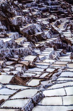 Peru, salinas de Maraş, pre Inca geleneksel tuz madeni (salinas).