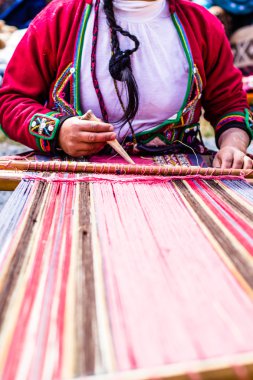 geleneksel elle peru andes Dağları dokuma