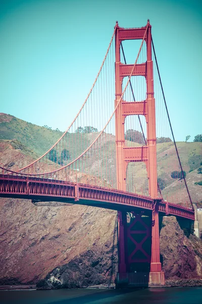 Puente Golden gate vívido paisaje del día, San Francisco — Foto de Stock