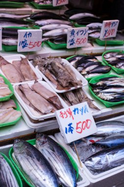  Tsukiji Balık pazarı, Japonya.