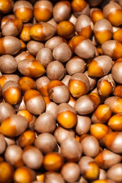 Потерять орехи на рынке — стоковое фото
