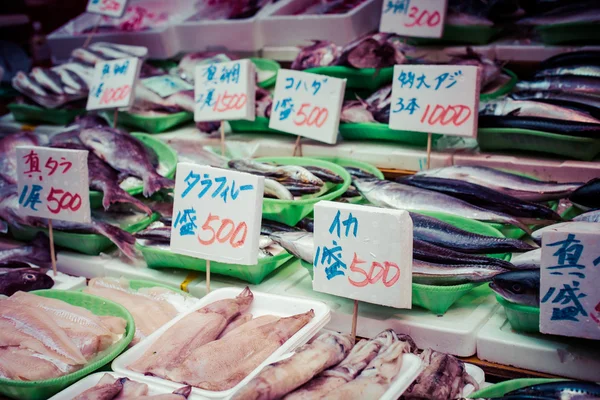 Mercato del pesce Tsukiji, Giappone . — Foto Stock