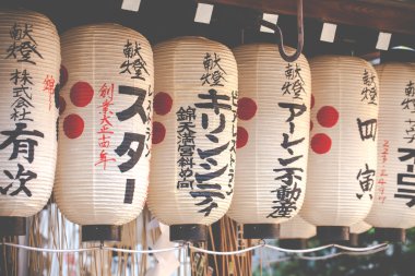 Japon kağıt fenerler