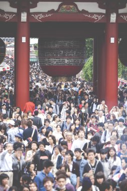 Asakusa, Tokyo, Japonya 'daki Sensoji-ji Kızıl Japon Tapınağı