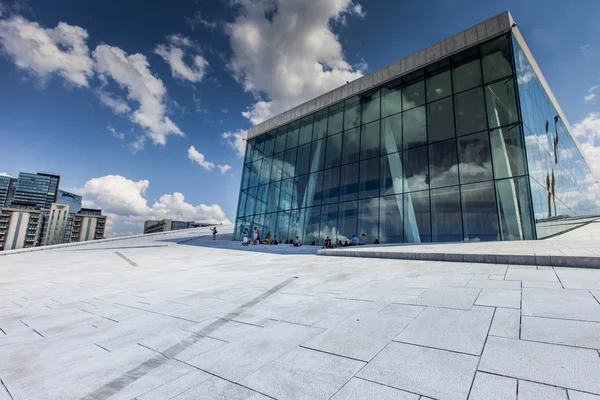 OSLO, NORWAY - JULY 09: View on a side of the National Oslo Opera House on July 09, 2014 in Oslo, Norway — Stock Photo, Image