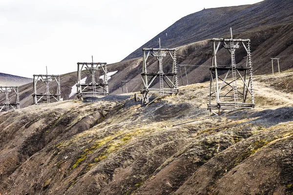 Aerial coal mining towers, Longyearbyen, Svalbard, Norway — Stock Photo, Image