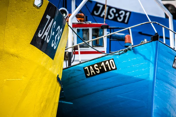 Gamla fiskebåtar i jastarnia, Polen. — Stockfoto