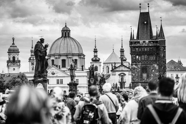 Prag 'daki Charles Köprüsü — Stok fotoğraf