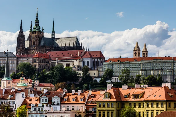 Vista sul Castello di Praga dal Ponte Carlo — Foto Stock