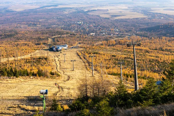 斯洛伐克 高塔特拉山用缆车观赏美丽的斯洛维亚风景的秋景 — 图库照片