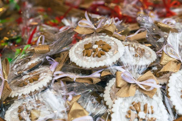 Kuchen Und Keksstand Beim Traditionellen Weihnachtsmarkt — Stockfoto