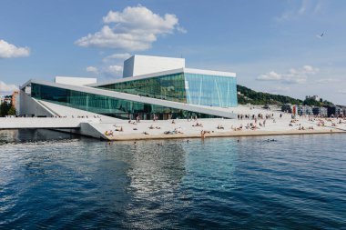 OSLO, NORway - 25 Temmuz: Oslo, Norveç 'in modern mimarisi. Oslo Operası, Norveç Norveç Ulusal Opera ve Bale Evi 