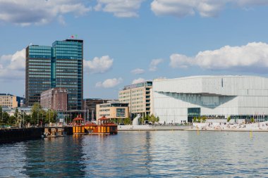 OSLO, NORway - 25 Temmuz: Oslo, Norveç 'in modern mimarisi. Oslo Operası, Norveç Norveç Ulusal Opera ve Bale Evi 