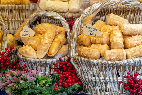 Fromage Fumé Polonais Traditionnel Oscypek Dans Une Échoppe Marché Noël — Photo
