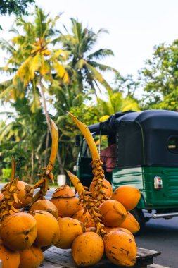 Kandy, Sri Lanka 'da trafik sıkışık. 