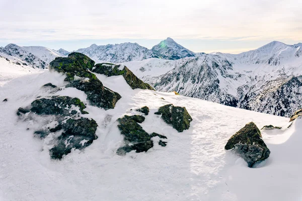 Tatra Mountians Winter Uitzicht Witte Besneeuwde Toppen Ijzige Winterbergen Kasprowy — Stockfoto