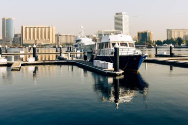 Bay Creek 'in modern bölümü, Dubai Deira Eski Kasabası. Birleşik Arap Emirlikleri. Orta Doğu. 