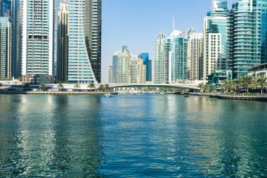 Dubai Marina 'nın modern gökdelenleri, Birleşik Arap Emirlikleri.