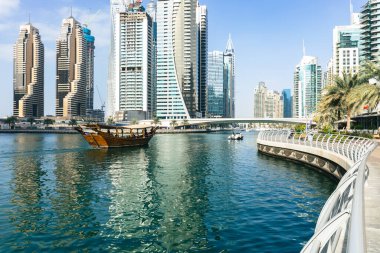Dubai Marina 'nın modern gökdelenleri, Birleşik Arap Emirlikleri.
