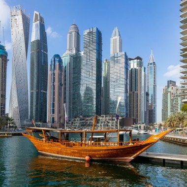 Dubai Marina 'nın modern gökdelenleri, Birleşik Arap Emirlikleri.