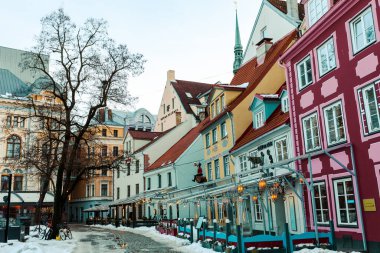 Riga Eski Kasabası. Orta Çağ Gotik Mimarisi. Riga Letonya 'nın başkenti. Baltık devletleri. Avrupa.