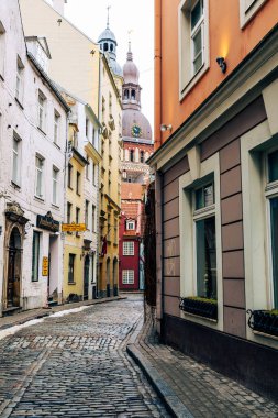 Riga Eski Kasabası. Orta Çağ Gotik Mimarisi. Riga Letonya 'nın başkenti. Baltık devletleri. Avrupa.