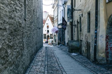 Tallin Eski Kasabası. Orta Çağ Gotik Mimarisi. Tallin Estonya 'nın başkenti. Baltık devletleri. Avrupa.