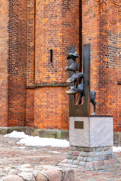 里加老城不来梅镇音乐家雕像 中世纪哥特式建筑 里加是拉脱维亚的首都 波罗的海国家 — 图库照片