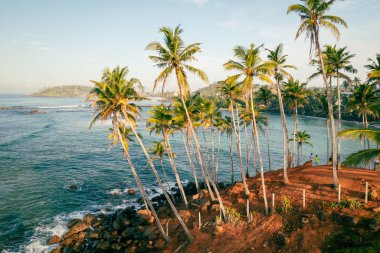 Mirissa Sahili 'ndeki Coconut Tree Hill' de. Sri Lanka.