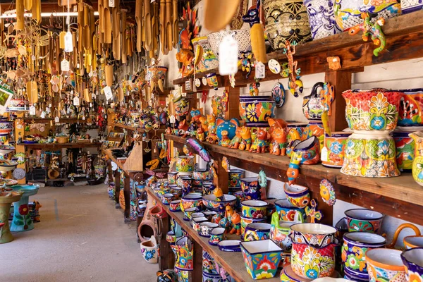 Variedad Recuerdos Tradicionales Mexicanos Coloridos Mercado México — Foto de Stock