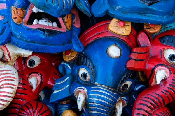 Máscaras Madeira Coloridas Artesanato Venda Loja Distrito Thamel Katmandu Nepal — Fotografia de Stock