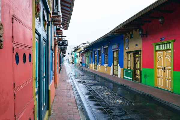 Loja Ecuador April 2022 Kleurrijke Koloniale Huizen Lourdes Straat Loja — Stockfoto