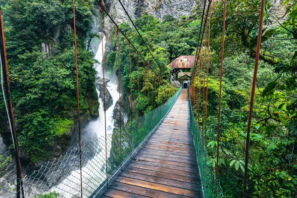 エクアドルのバノス サンタ アグアにあるEl Pailon Del Diablo滝 — ストック写真