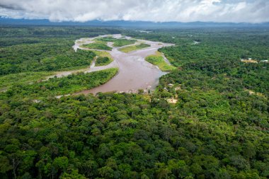 Ekvador Amazon yağmur ormanları yukarıdan. Pastaza nehri, Indichuris 'e yakın. Puyo, Ekvador, Güney Amerika. 