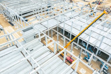 Fabrika Binası. Crane ve İnşaat Malzemeleri Hava Endüstrisi İnşaat Alanı.