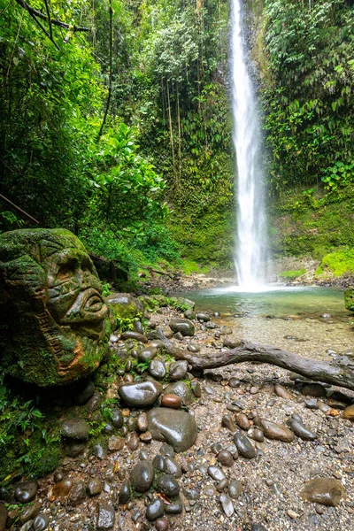 Cascada Hola Vida 普约的瀑布亚马逊的热带绿色雨林 厄瓜多尔 — 图库照片