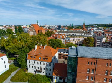 Yılan pençesi. Aşağı Silezya Eyaleti 'nin Wroclaw başkentinin Modern ve Residential kısmının havadan görünüşü. Polonya. Avrupa. 