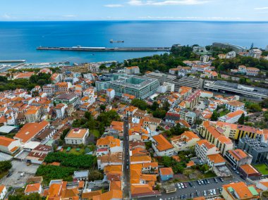 Funchal Havacılık Manzarası. Funchal Portekiz 'in Madeira Adası' nın başkenti ve en büyük şehridir. Avrupa. 