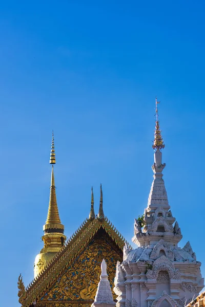Ландшафтний Вид Буддійського Храму Синім Небом Таїланді — стокове фото