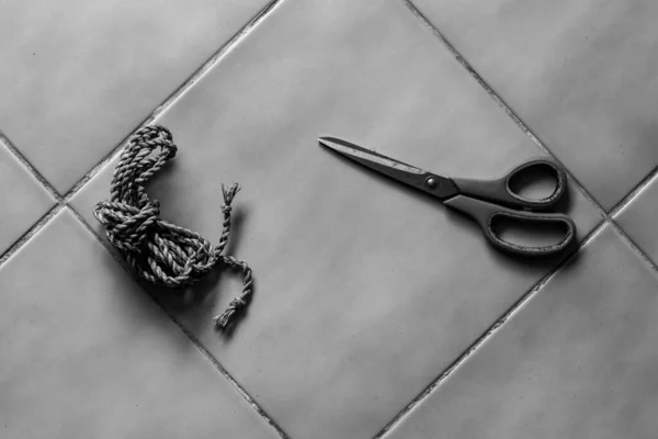 Rope Scissors Floor Tiles Natural Light Background — Φωτογραφία Αρχείου