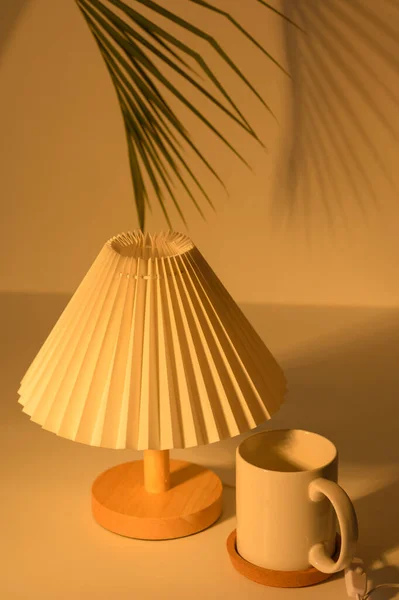 White Mug Electric Lamp Natural Warm Light Background — Stockfoto