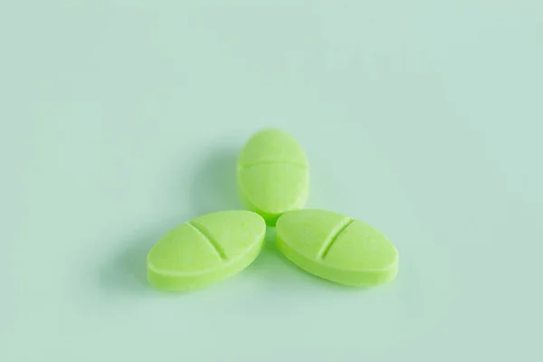 Βήχας Χάπι Ανοιχτό Πράσινο Φόντο Έννοια Υγειονομικής Περίθαλψης — Φωτογραφία Αρχείου