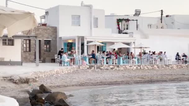 Cyclades Islands Greece June Traditional Greek Cafe Restaurant Tavern Sea — Vídeo de Stock