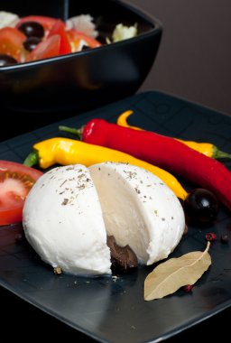 Mozarella ve kırmızı biber