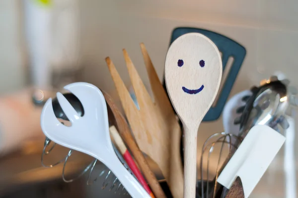 La cuchara sonriente de madera —  Fotos de Stock