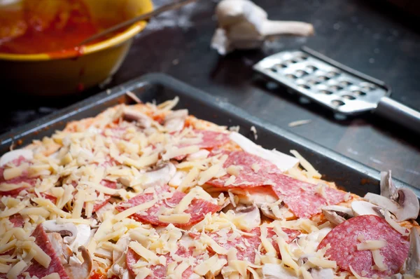 Home made pizza — Stock Photo, Image