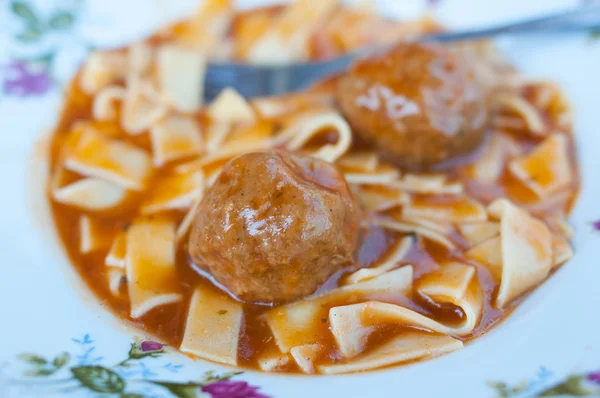 Meatballs with nudle — Stock Photo, Image
