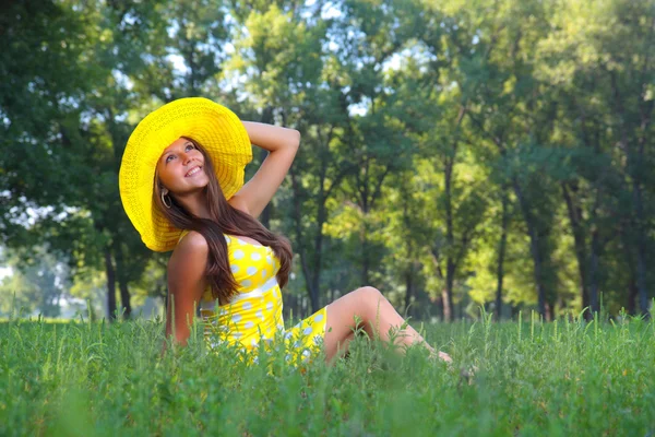 Dívka v klobouku — Stock fotografie