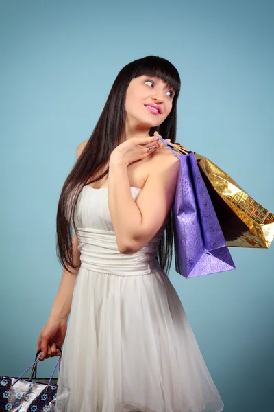 Menina feliz com compras . — Fotografia de Stock