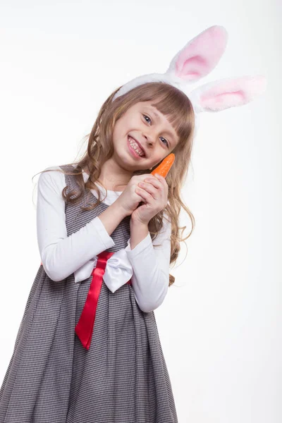 ウサギの耳とおかしい女の子 — ストック写真